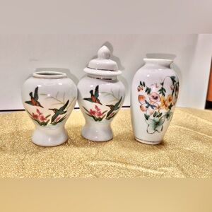Vintage Chinese Ginger Jar or Bud Vase Set of 3 MCM Floral & Hummingbirds Decor